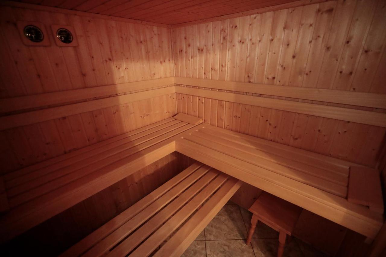 Goldhouse - Sauna, Whirlpool, Switch, Darts & Mehr 安德纳赫 外观 照片